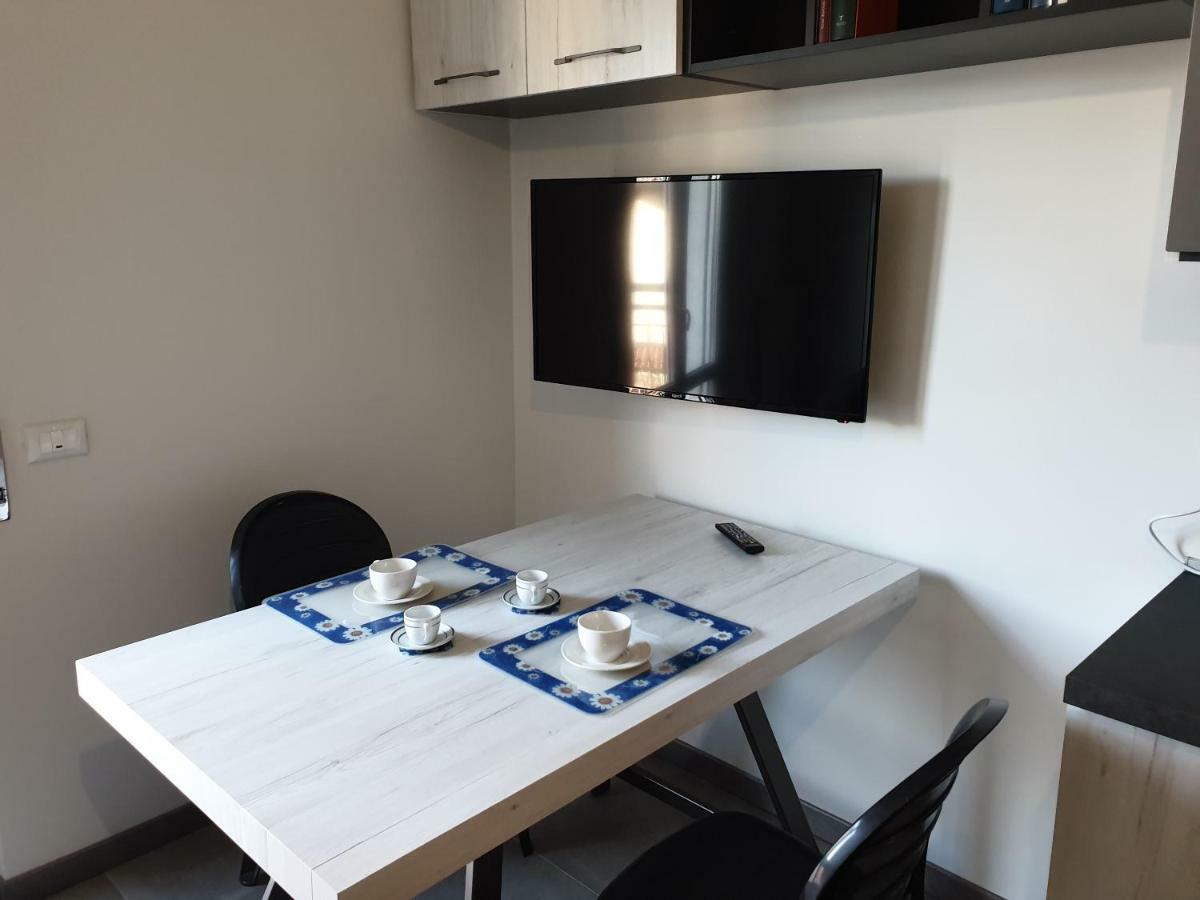 Sun Lake Apartments Desenzano del Garda Eksteriør billede