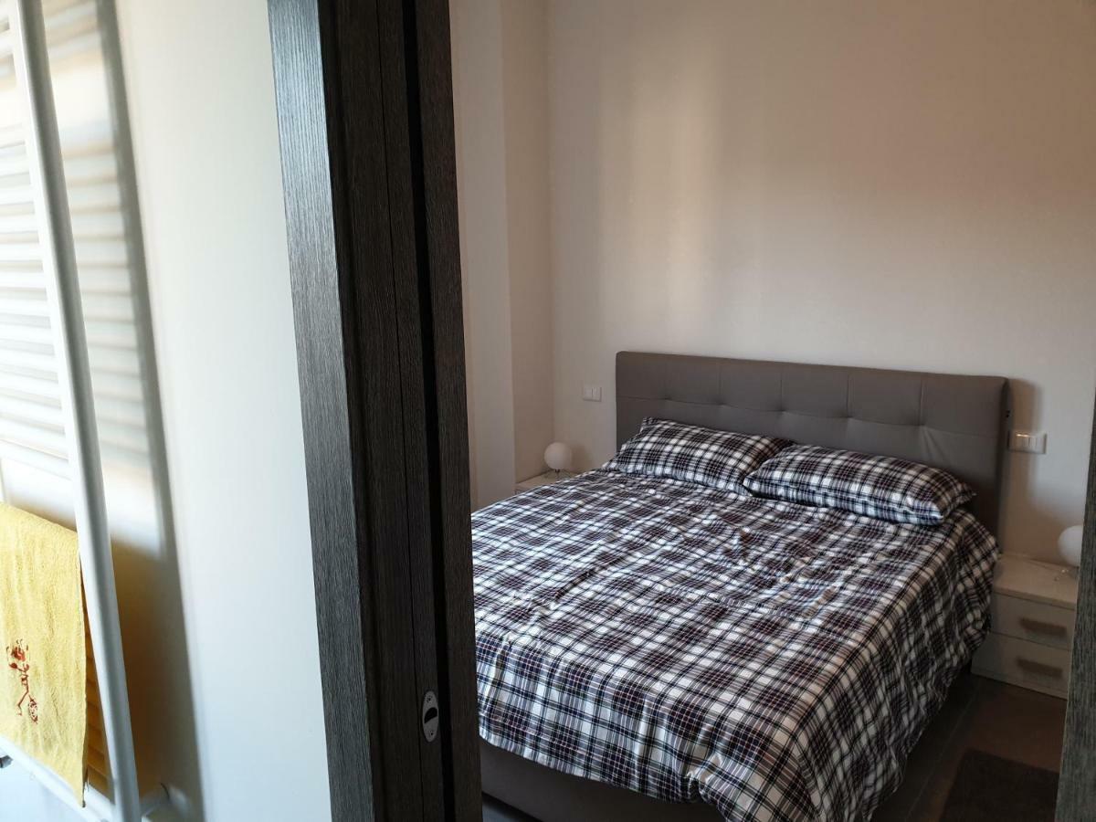 Sun Lake Apartments Desenzano del Garda Eksteriør billede