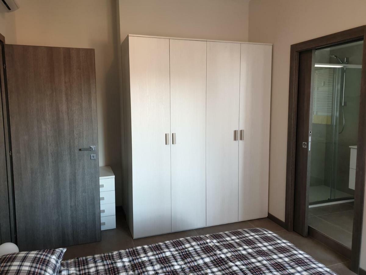 Sun Lake Apartments Desenzano del Garda Eksteriør billede