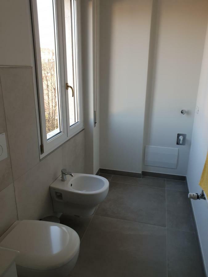 Sun Lake Apartments Desenzano del Garda Eksteriør billede