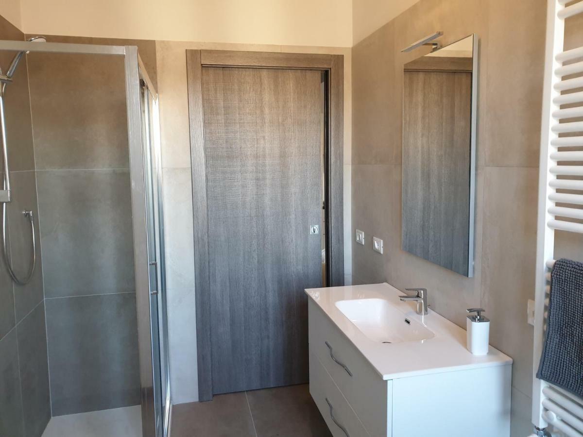 Sun Lake Apartments Desenzano del Garda Eksteriør billede