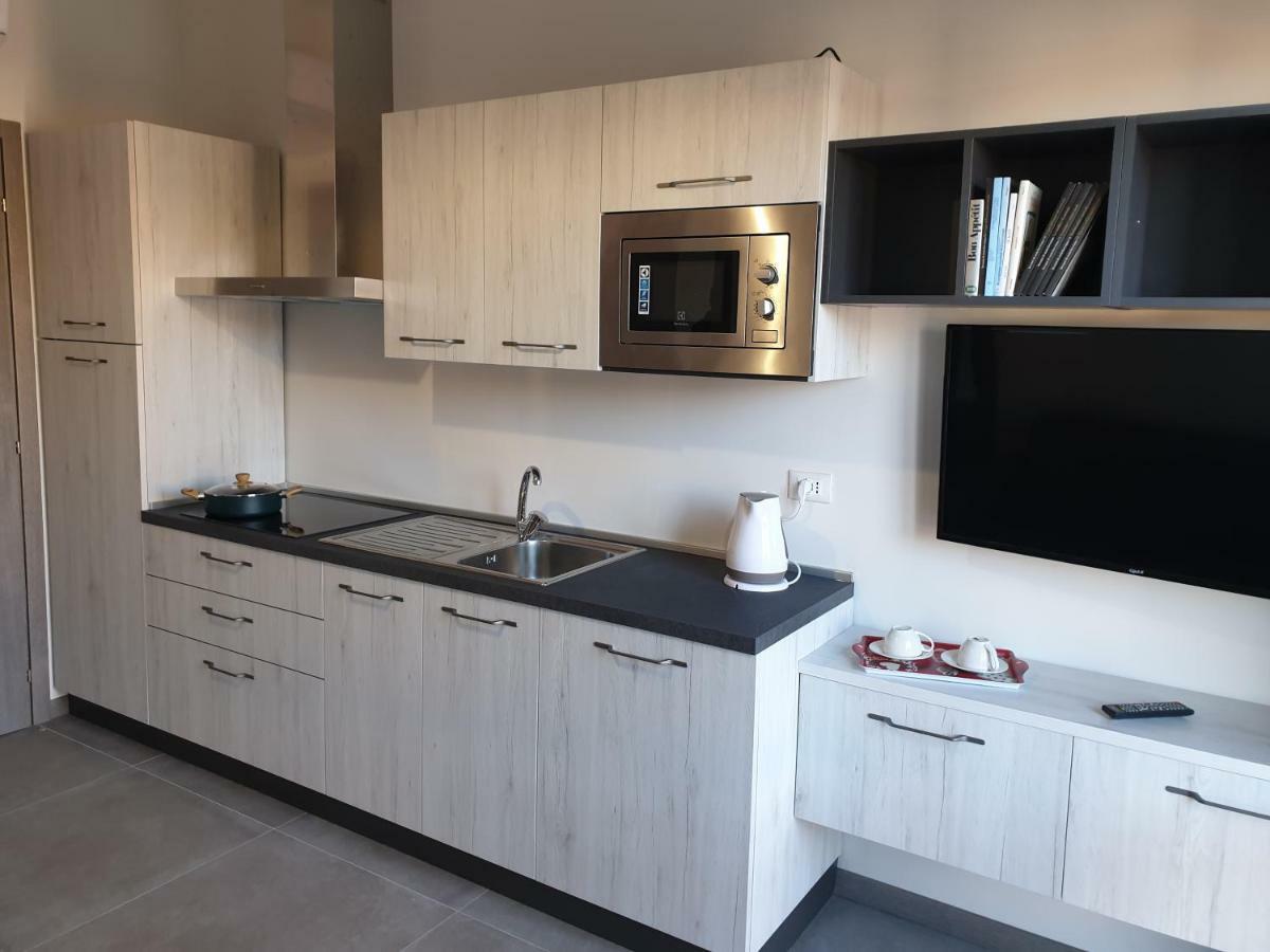 Sun Lake Apartments Desenzano del Garda Eksteriør billede
