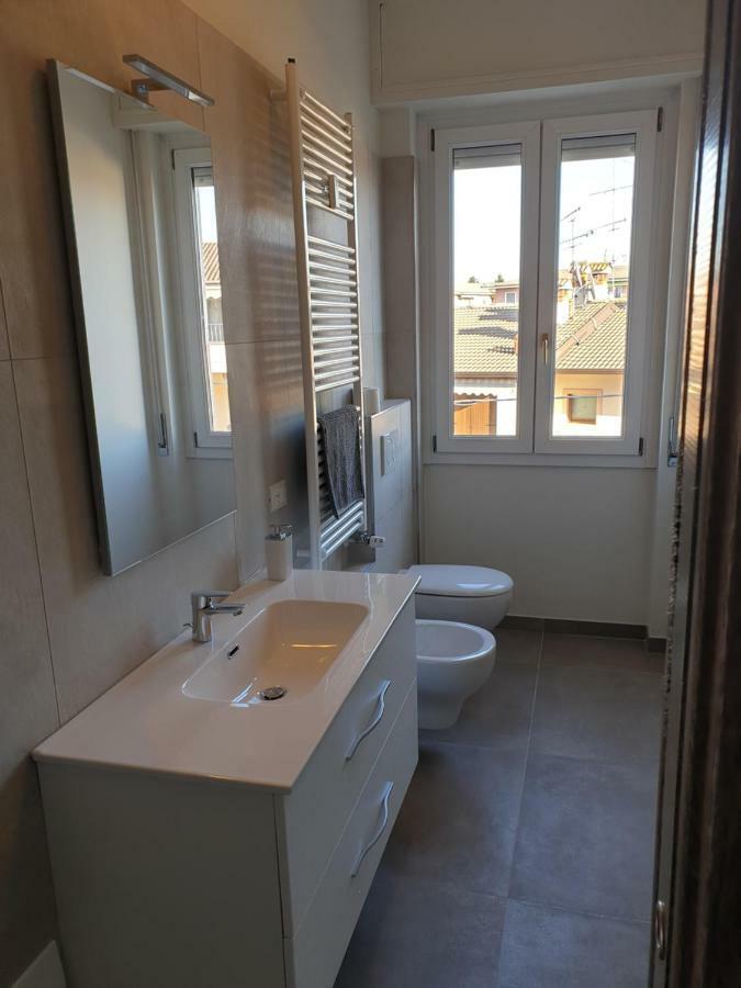 Sun Lake Apartments Desenzano del Garda Eksteriør billede